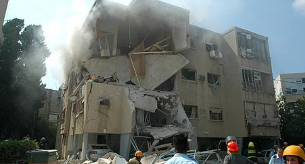בית בחיפה שנפגע מטיל במלחמת לבנון השנייה