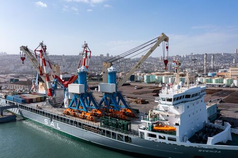 מנופים חדשים בנמל חיפה