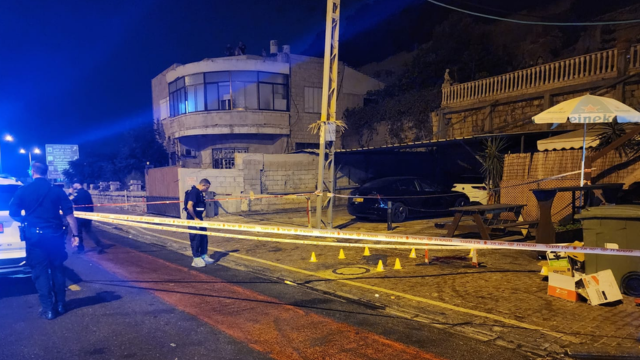זירת האירוע בו נרצח גבר בשדרות ההגנה חיפה